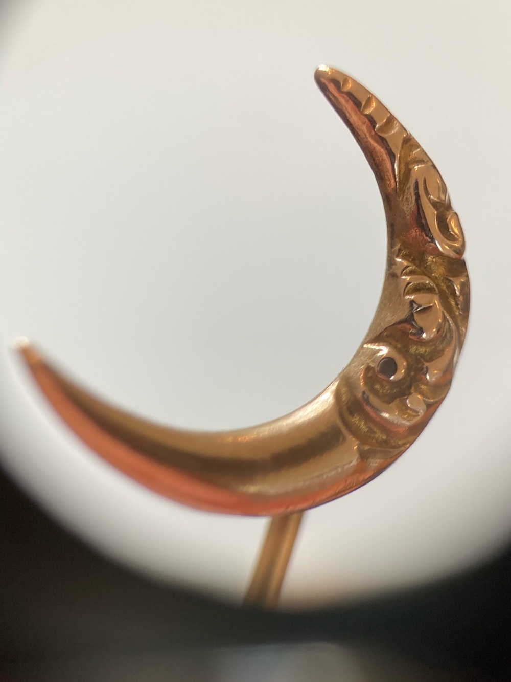 Antique Victorian Crescent Moon Engraved Detail Gold-Filled Cravat Pin/Stick Pin - Picture 3 of 8